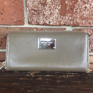 Michael Kors wallet